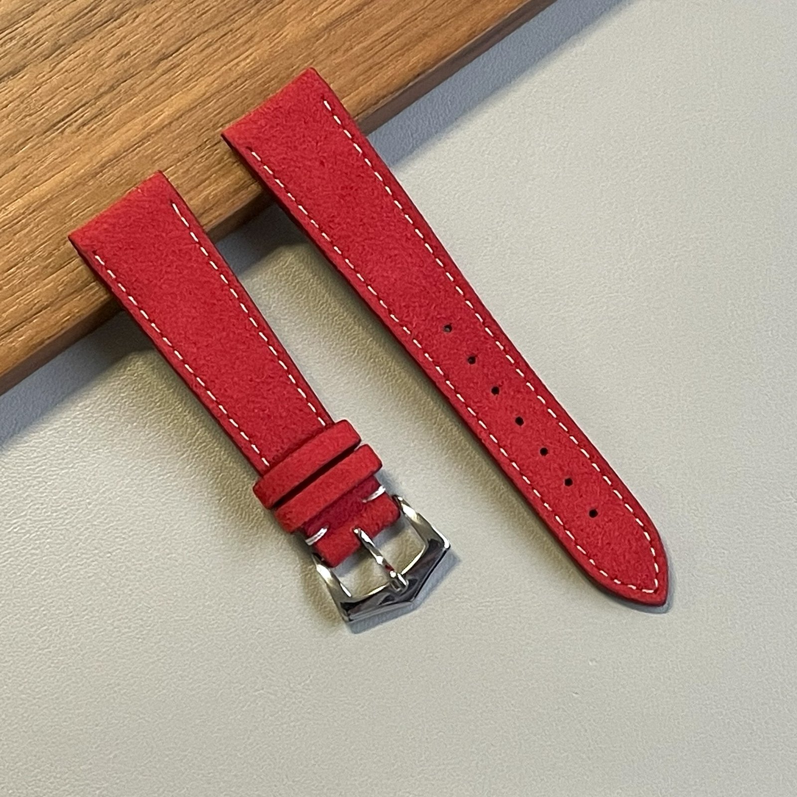 Alcantara rossa