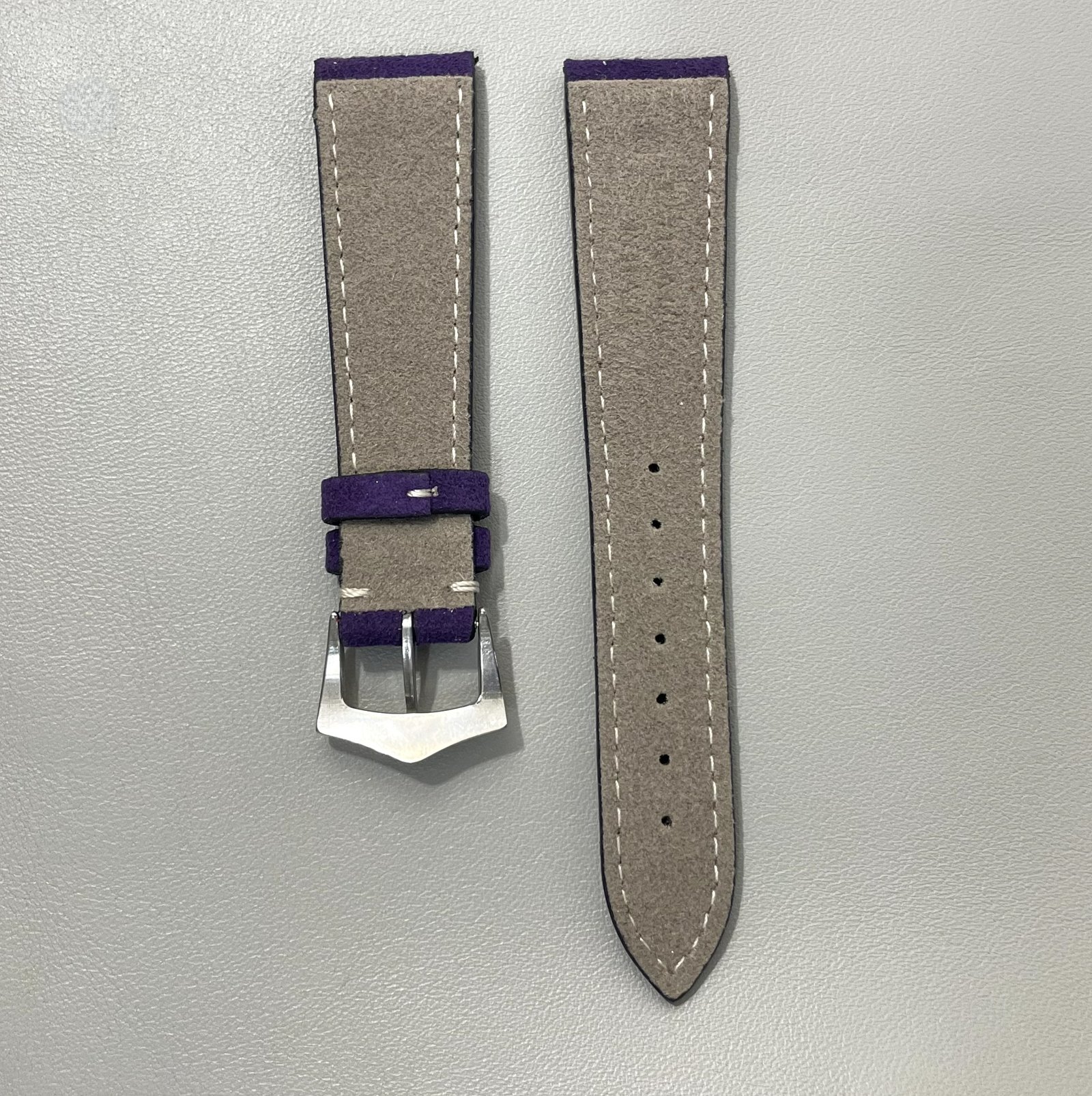 Alcantara viola imperiale - immagine 5
